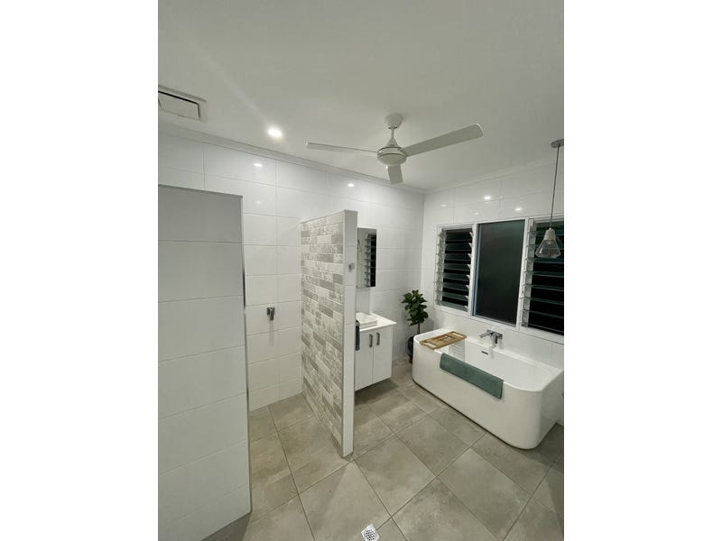 Fully Renovated Cable Beach Home 16
