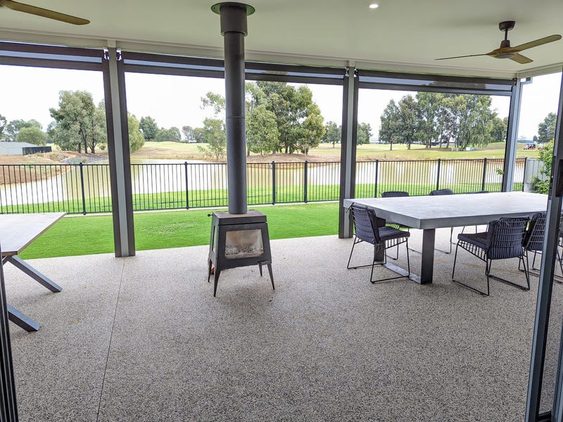 Large modern home Golf course 14