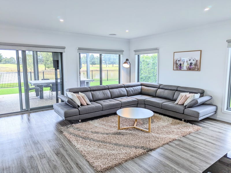 Large modern home Golf course 23