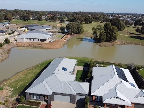 Large modern home Golf course 26