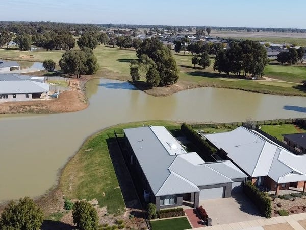 Large modern home Golf course 27