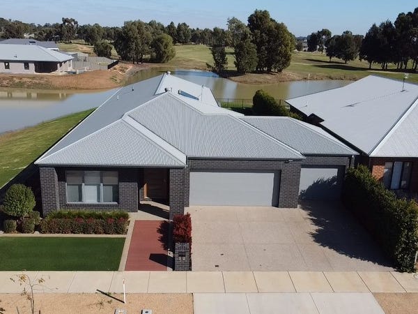 Large modern home Golf course 29