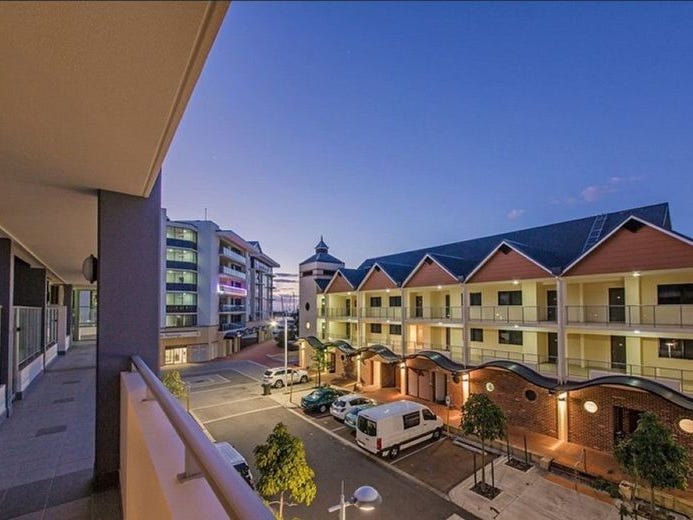 Del Mar Apartments 10