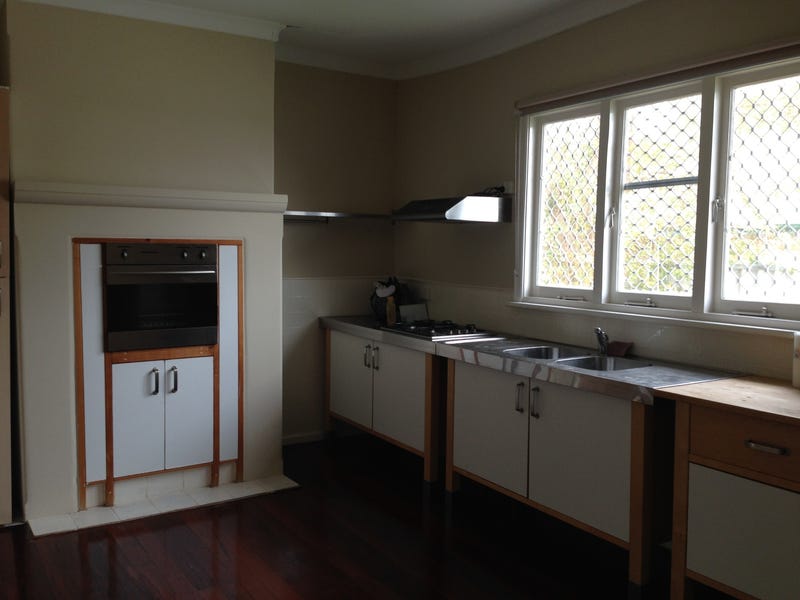 Tidy Cottage on Huge Subdivisible 5