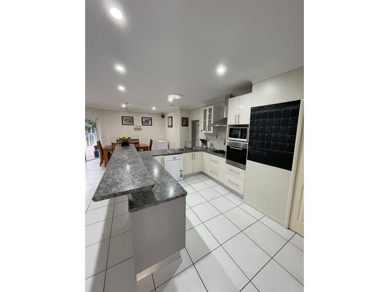 Immaculate 5 bedroom home with 3