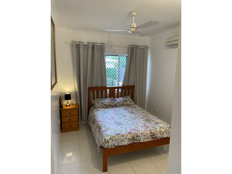 Immaculate 5 bedroom home with 14