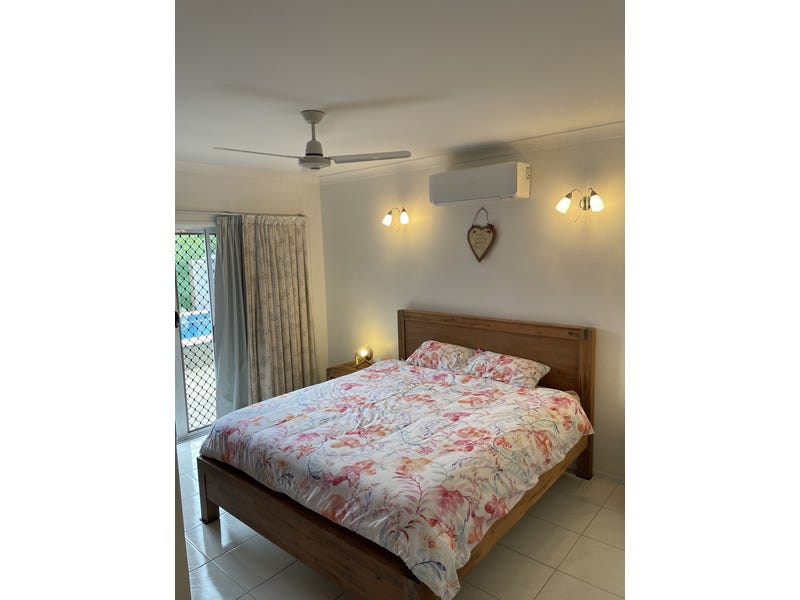 Immaculate 5 bedroom home with 15