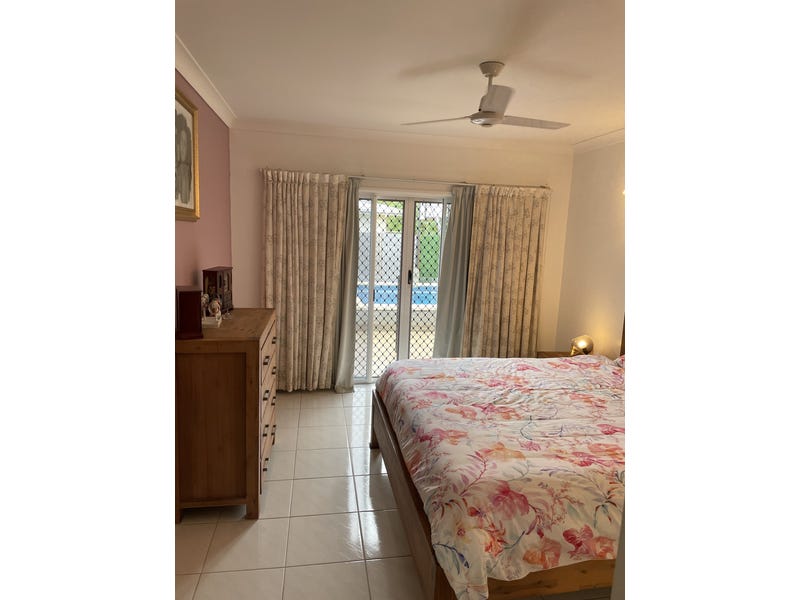 Immaculate 5 bedroom home with 16
