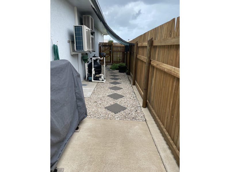 Immaculate 5 bedroom home with 22
