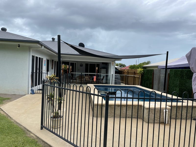 Immaculate 5 bedroom home with 24