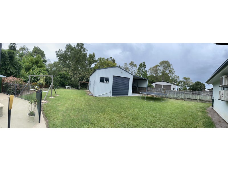 Immaculate 5 bedroom home with 25