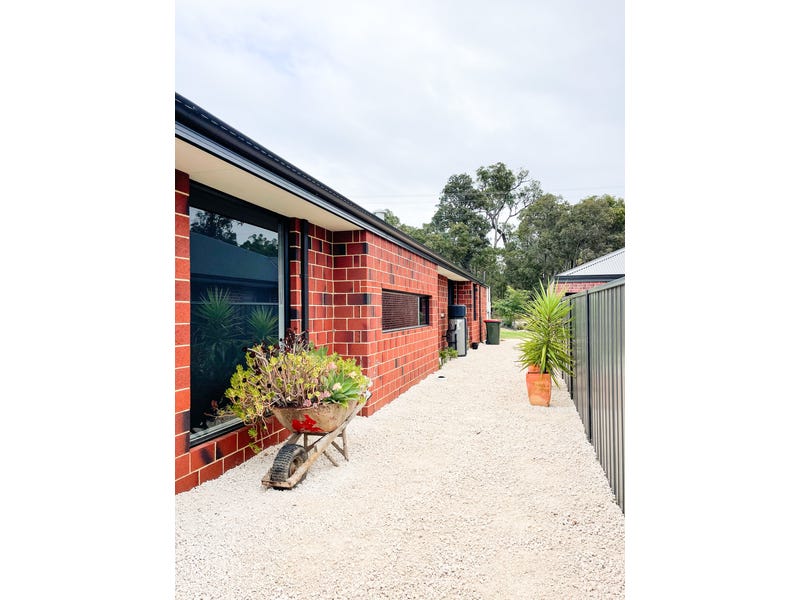 52 Mead Street 4