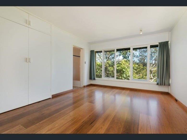 SPACIOUS ONE BEDROOM APARTMENT 3