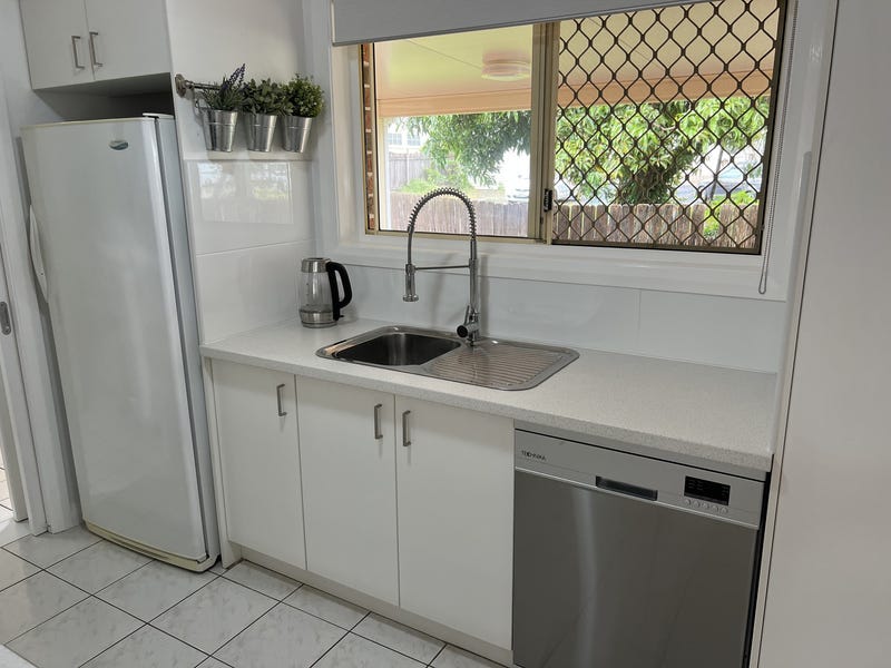 Renovated 3 Bedroom Villa – 10