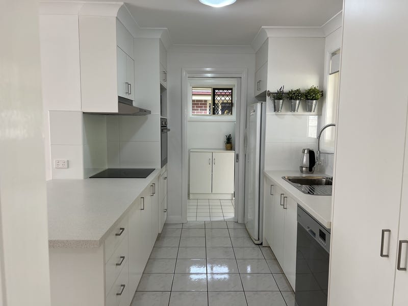 Renovated 3 Bedroom Villa – 11