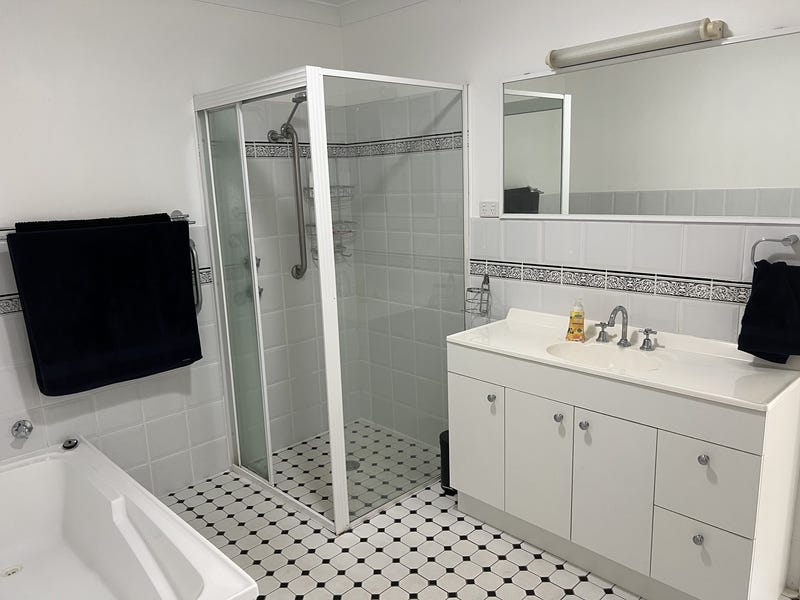 Renovated 3 Bedroom Villa – 22