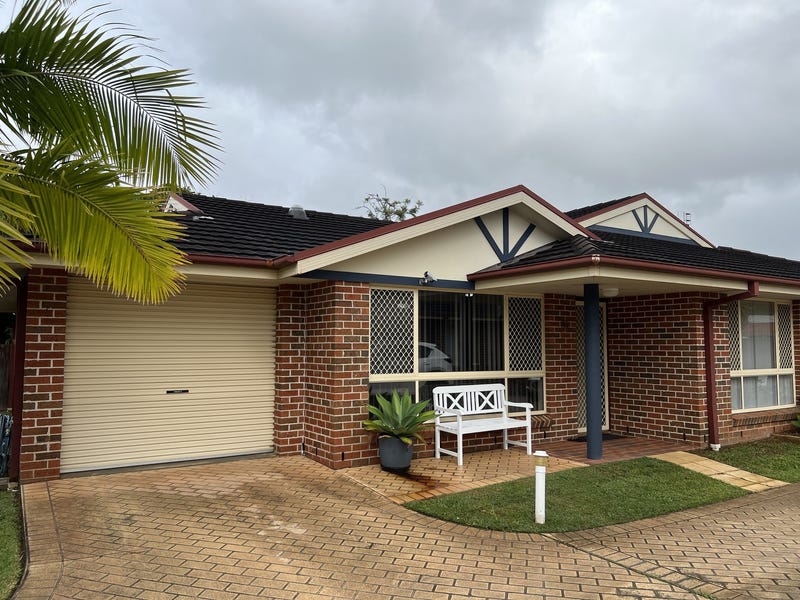 Renovated 3 Bedroom Villa – 28