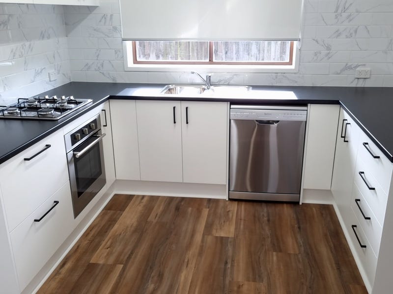 Newly Renovated Bright and Spacious 4