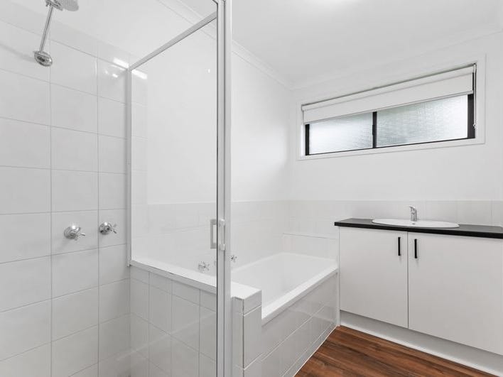 Newly Renovated Bright and Spacious 7