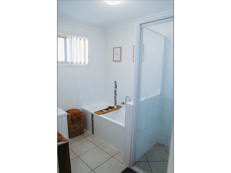 UNDER OFFER   A 7