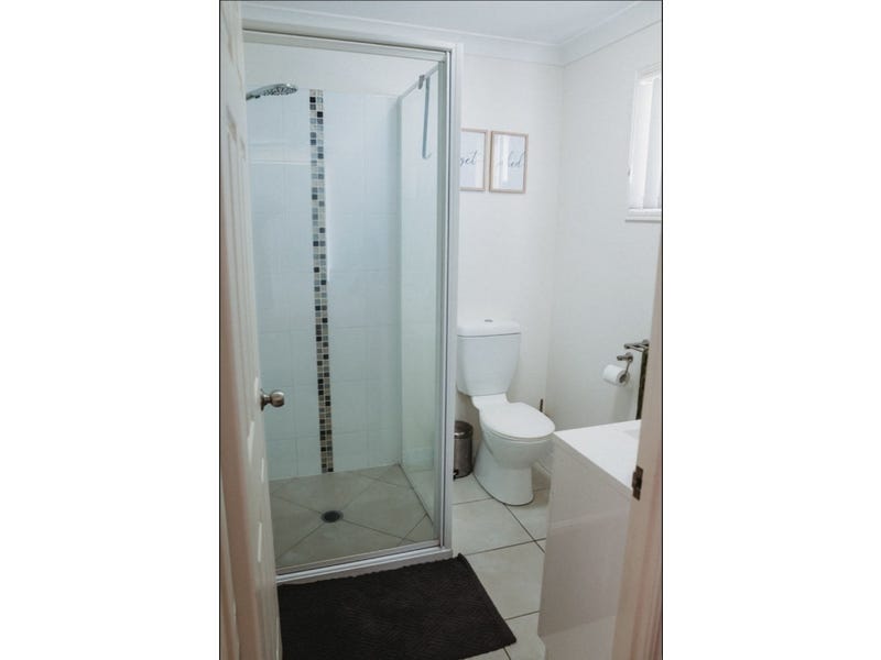UNDER OFFER   A 32