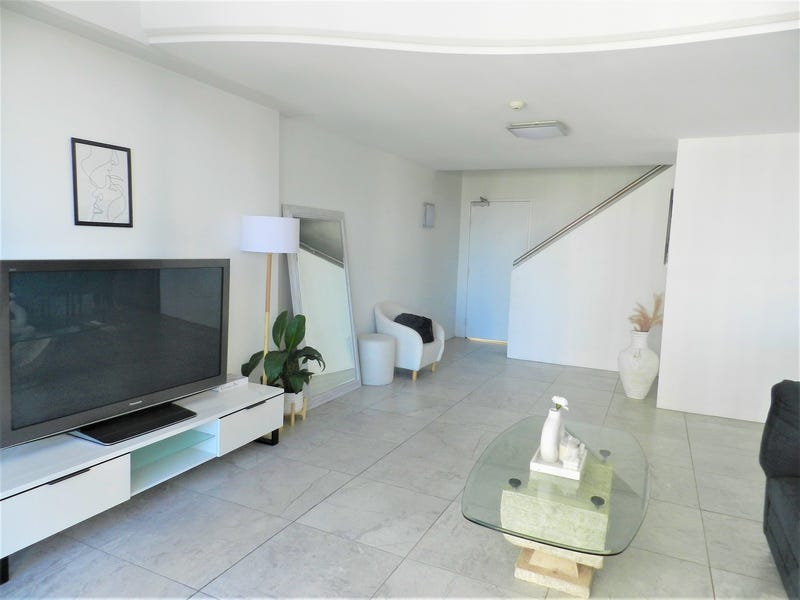 2 Bedroom Loft Sub Penthouse 8