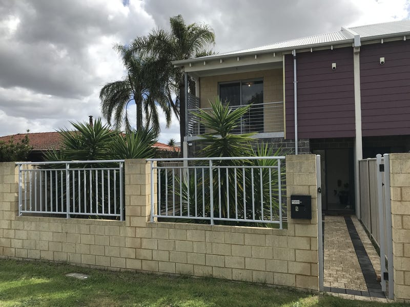 Townhouse For Sale In East Cannington