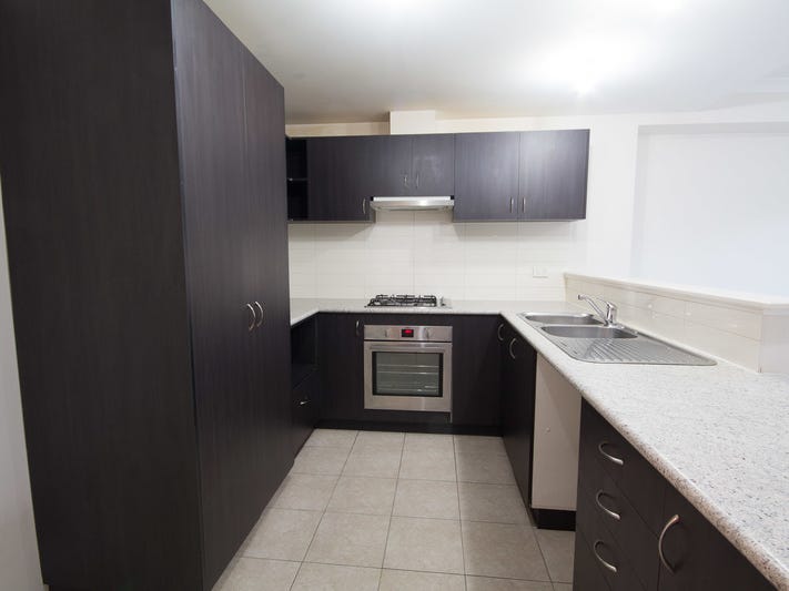 Townhouse For Sale In East 6