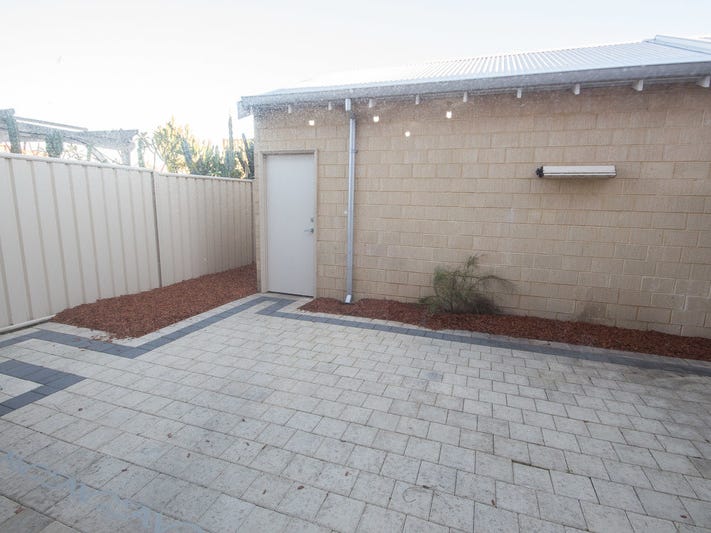 Townhouse For Sale In East 10
