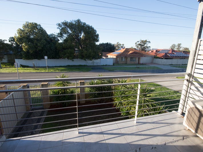 Townhouse For Sale In East 11