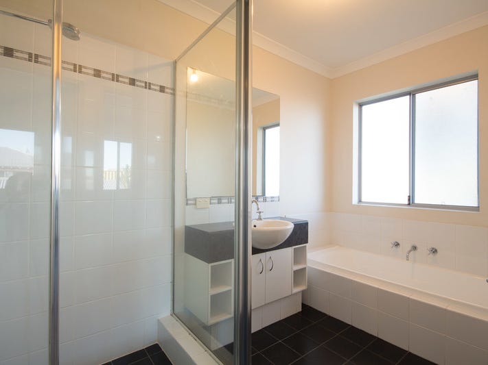 Townhouse For Sale In East 17