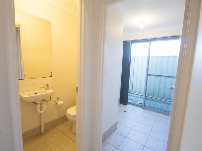 Townhouse For Sale In East 19