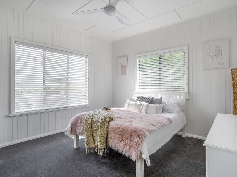 COMPLETELY RENOVATED IN CBD 3