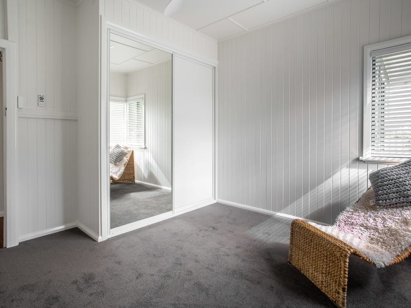 COMPLETELY RENOVATED IN CBD 5