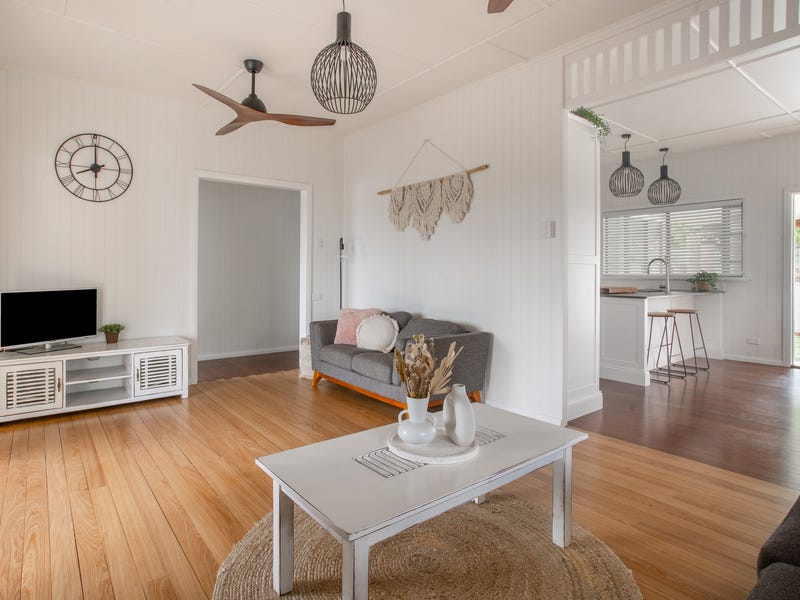 COMPLETELY RENOVATED IN CBD 10