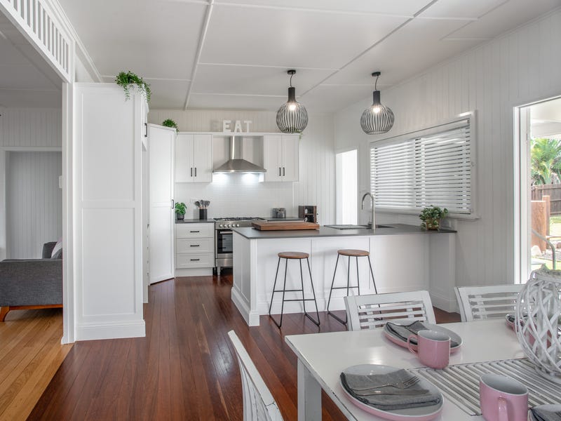COMPLETELY RENOVATED IN CBD 19
