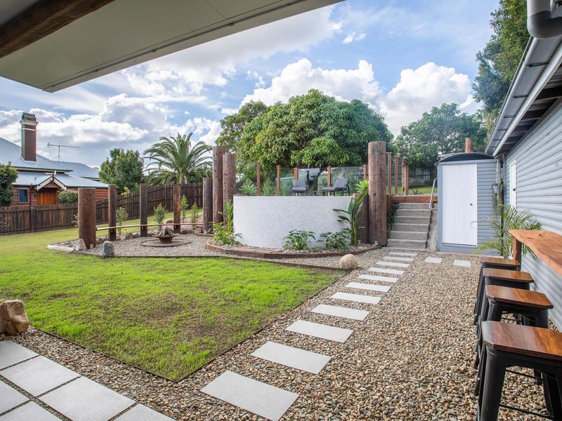 COMPLETELY RENOVATED IN CBD 22