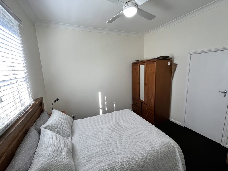 Peaceful Tabrett Street Home 9