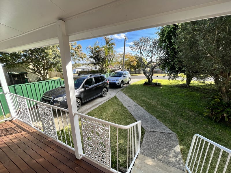 Peaceful Tabrett Street Home 12