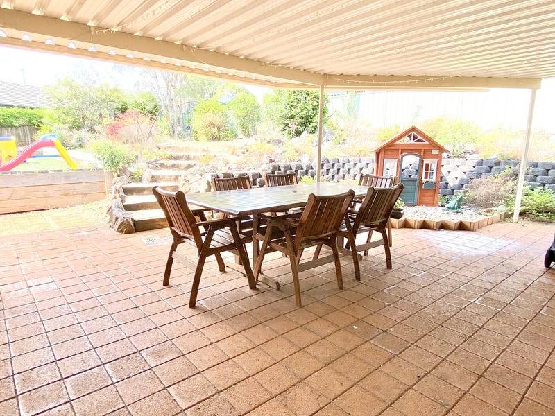 Beautiful home in quiet cul 3