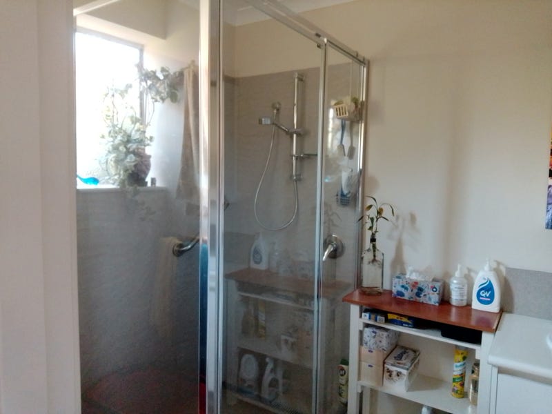 UNIQUE 3 BED HOME ON 12
