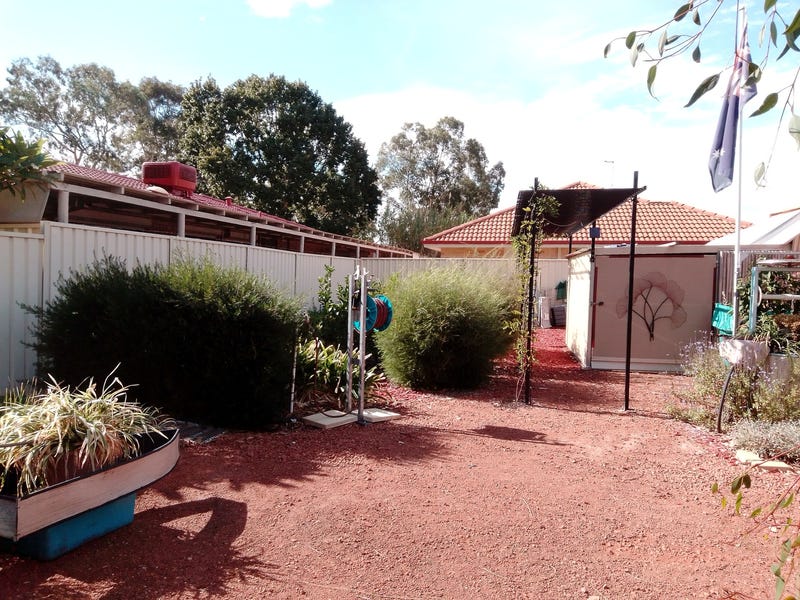 UNIQUE 3 BED HOME ON 13