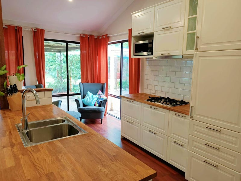 Light and Bright Family Home 5