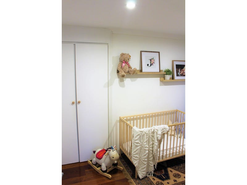 Light and Bright Family Home 8