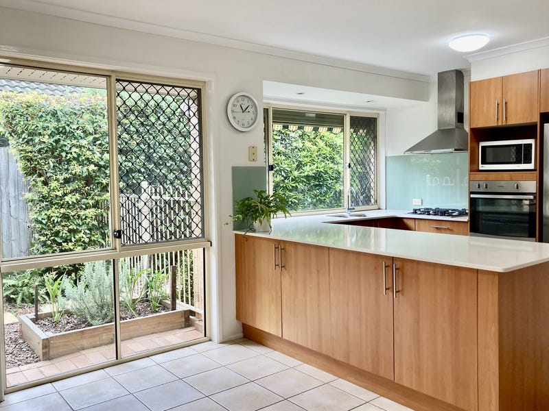 SOLD $808,000 5