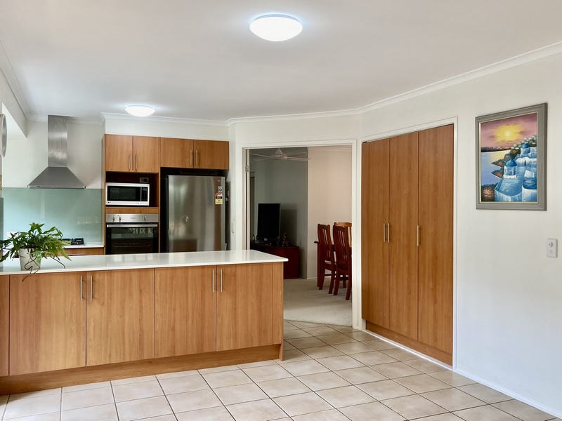 SOLD $808,000 8