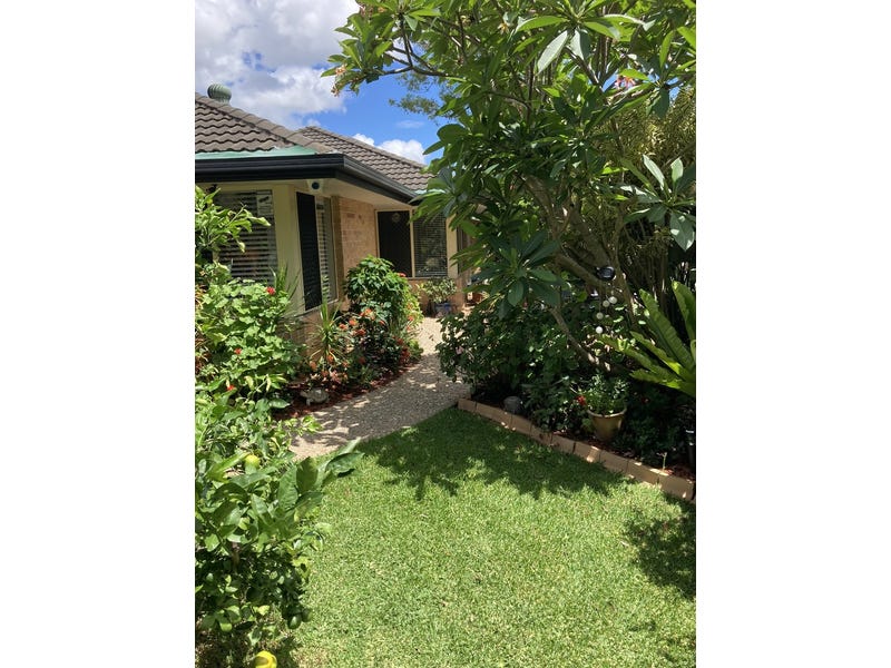 SOLD $808,000 25