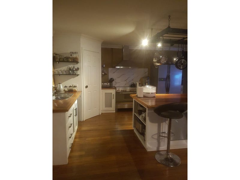 Riverside Retreat – PRICE REDUCTION!! 5