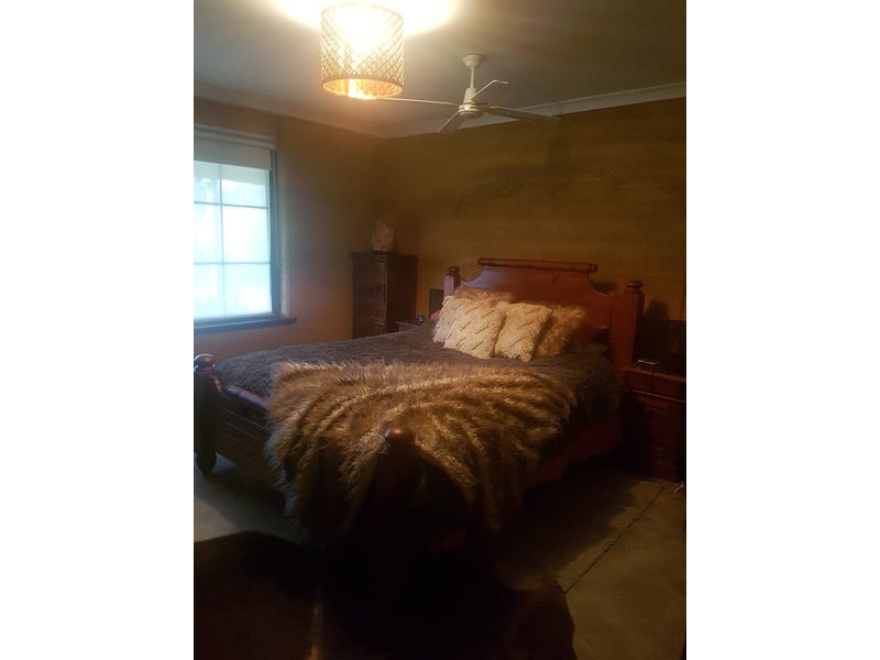 Riverside Retreat – PRICE REDUCTION!! 7