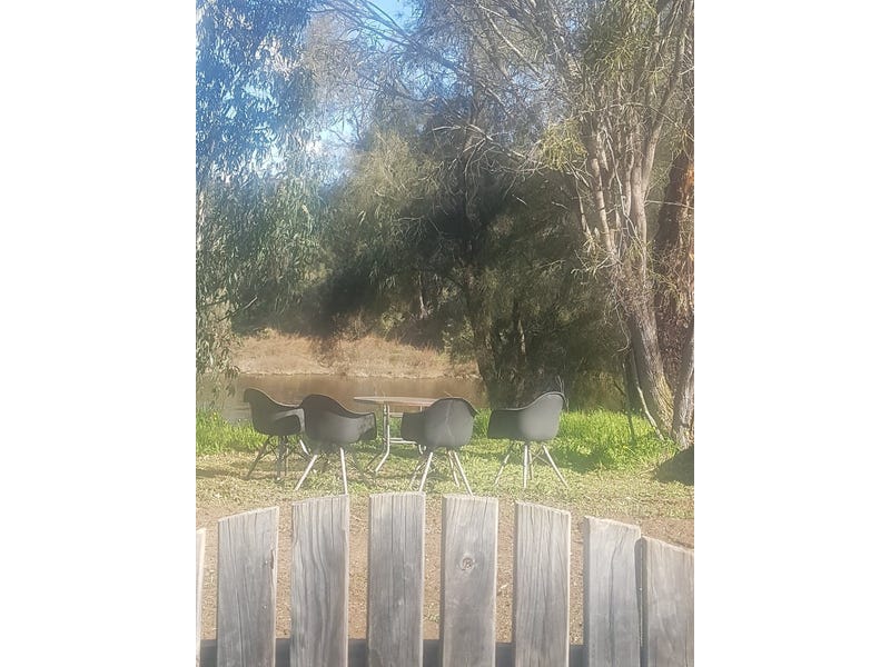 Riverside Retreat – PRICE REDUCTION!! 21